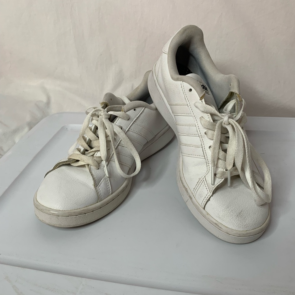 Adidas Grand Court men’s shoes size9 cloud foam comfort